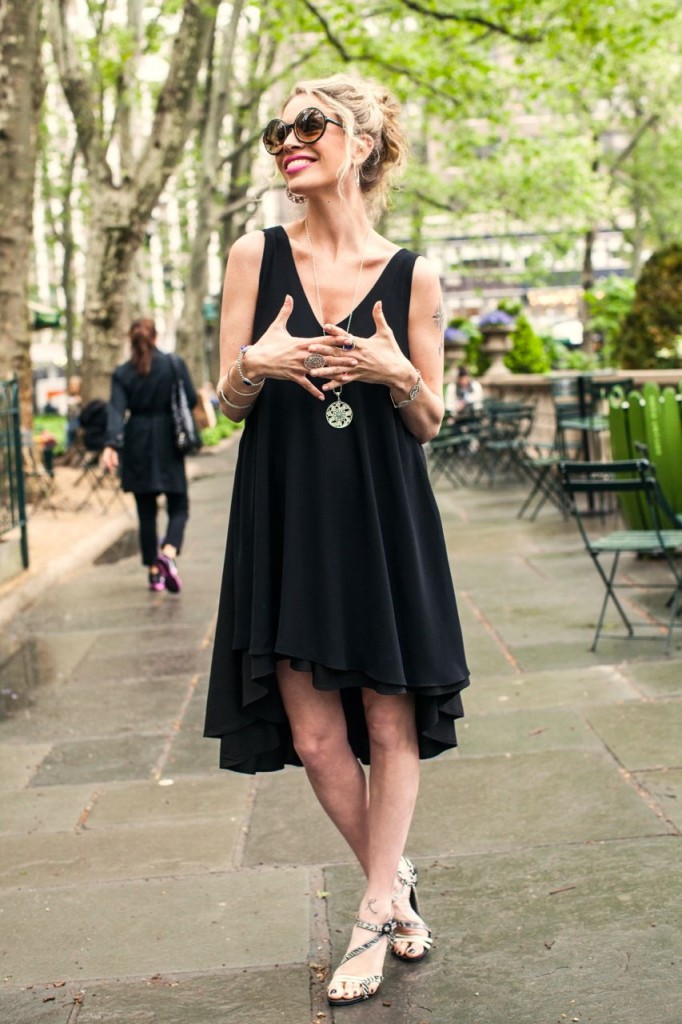 what to wear to keep your pregnancy a secret