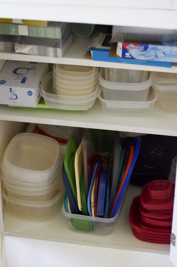 clean tupperware drawer