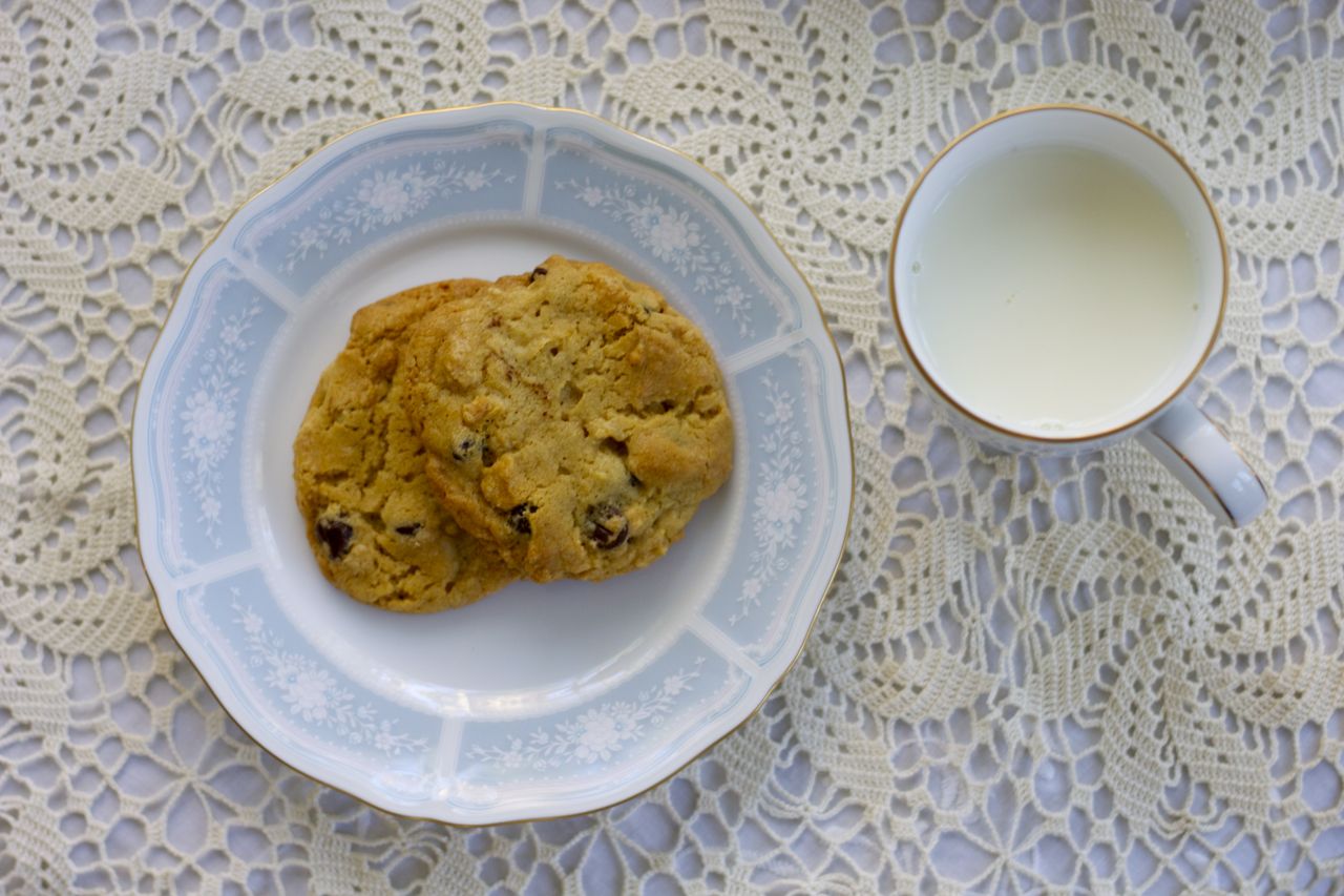 cookies and milk