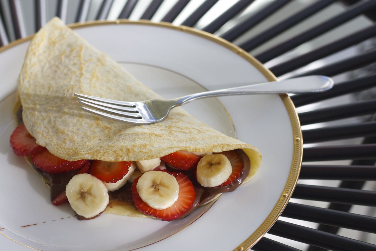 strawberry nutella crepe