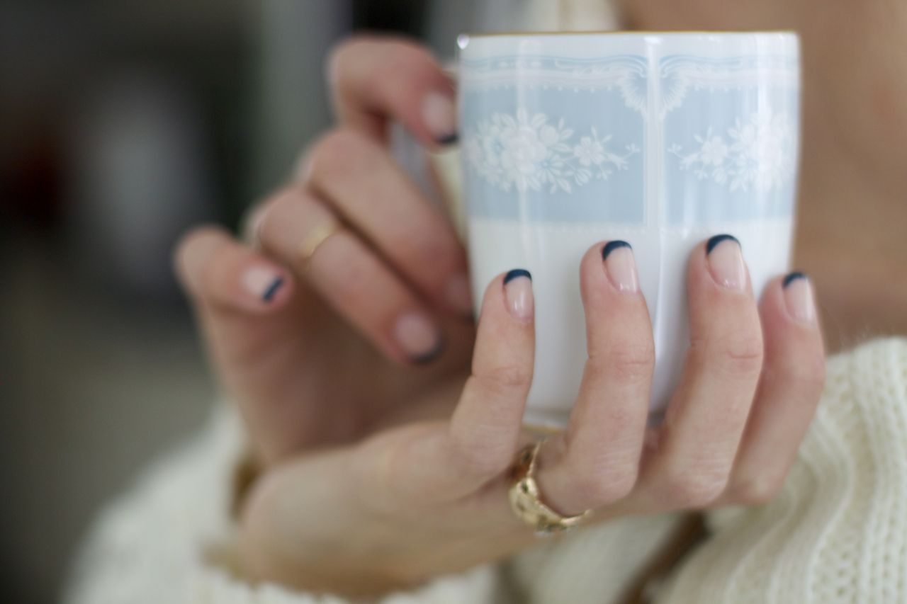 navy beige manicure