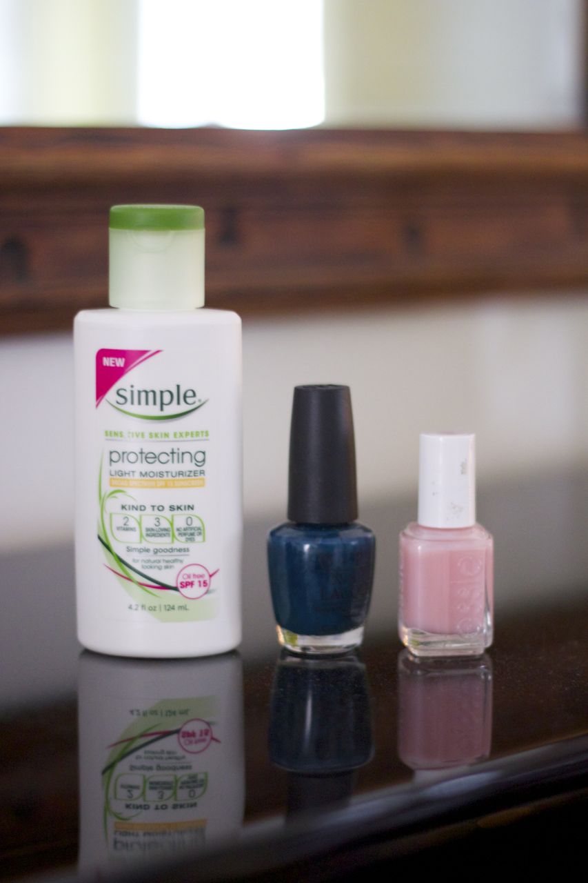 pink and navy manicure