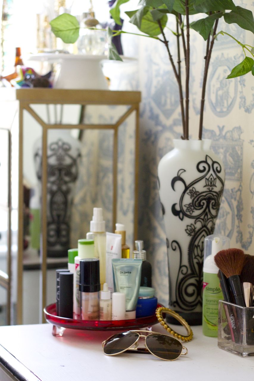 vanity tray