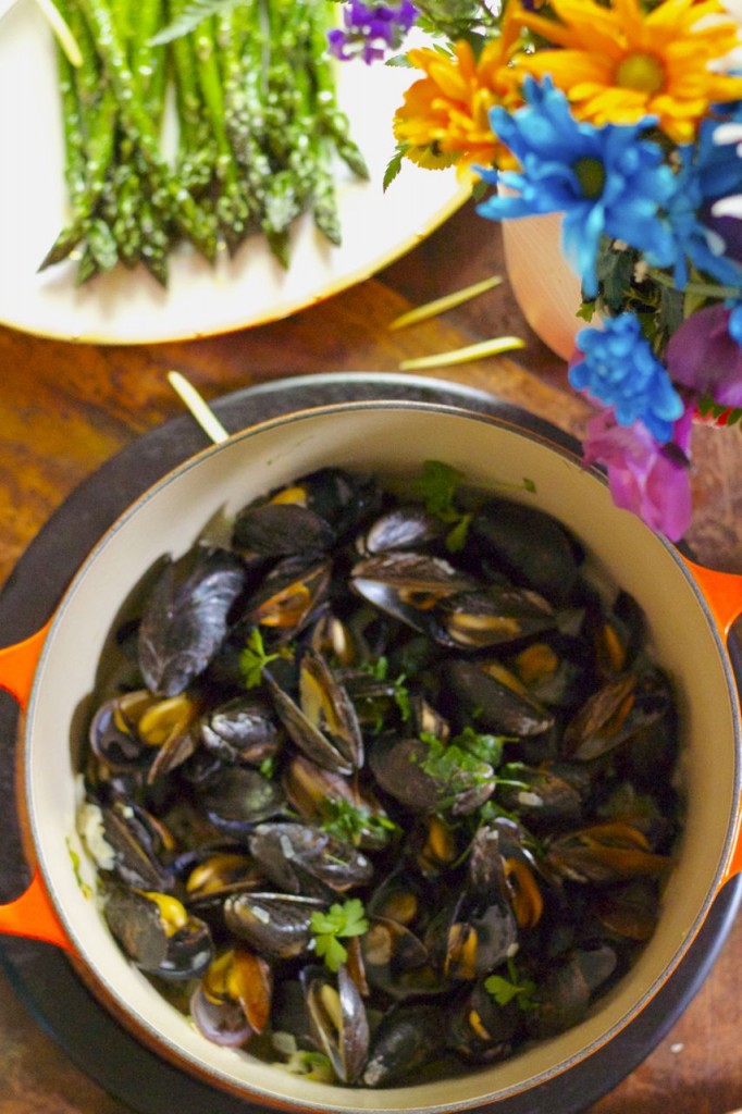 mussels white wine garlic