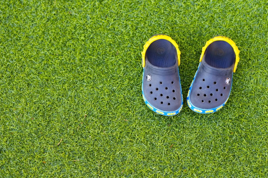 batman crocs