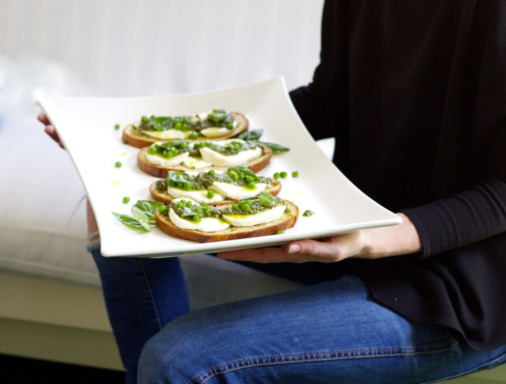 pesto mozzarella appetizer