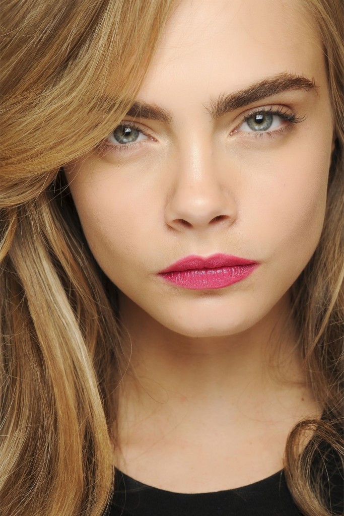 cara delevingne hot pink lip
