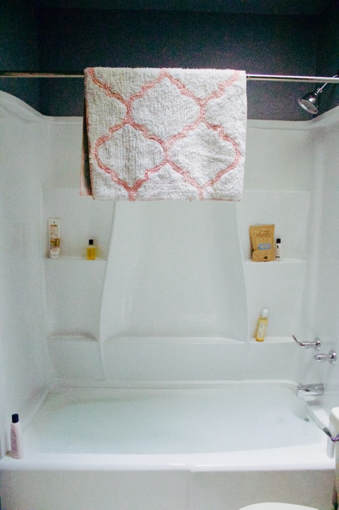 white bathtub