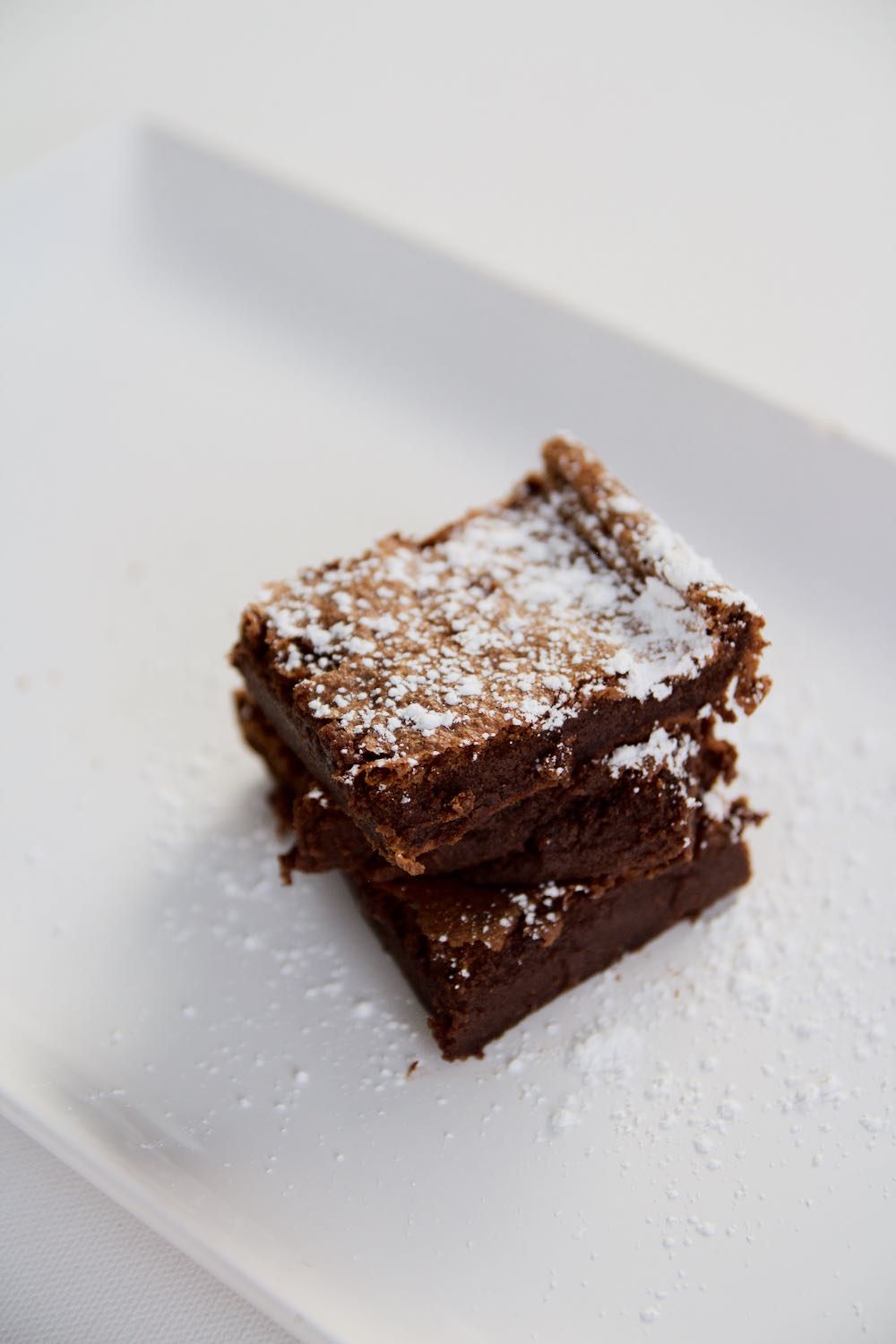 Easy Nutella brownies made with two ingredients