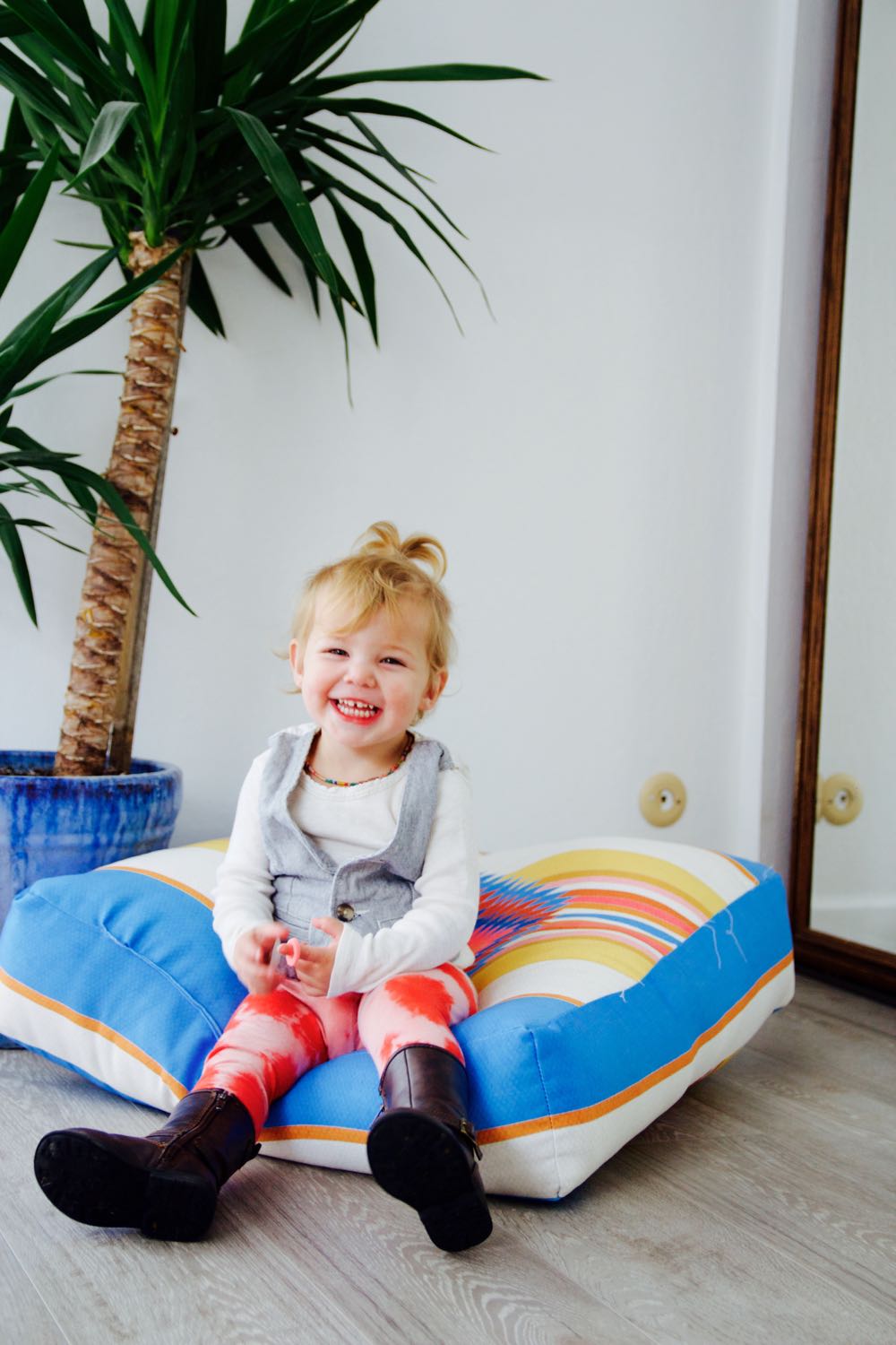 Tie-dyed leggings for little girls and toddlers