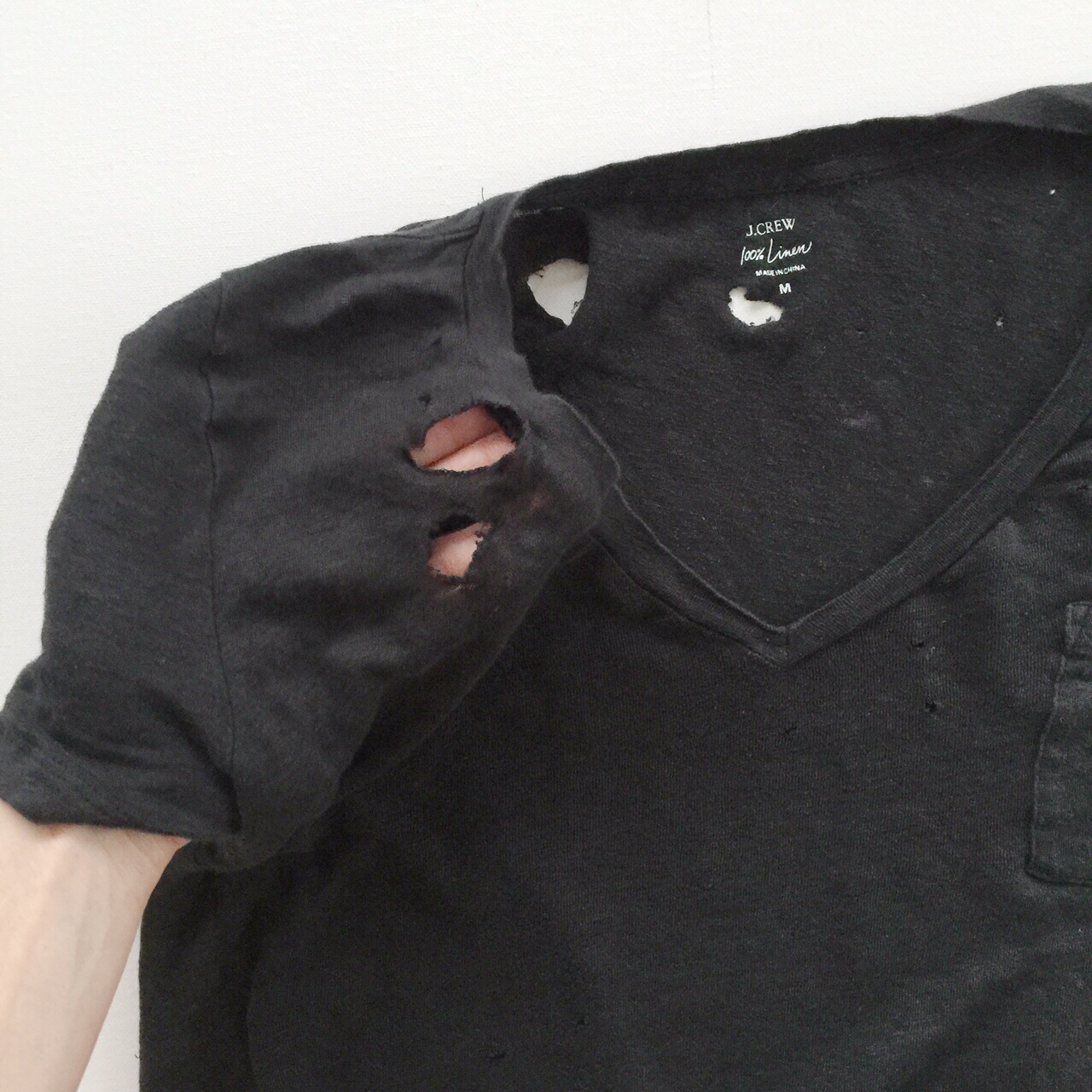 How to DIY a distressed t-shirt