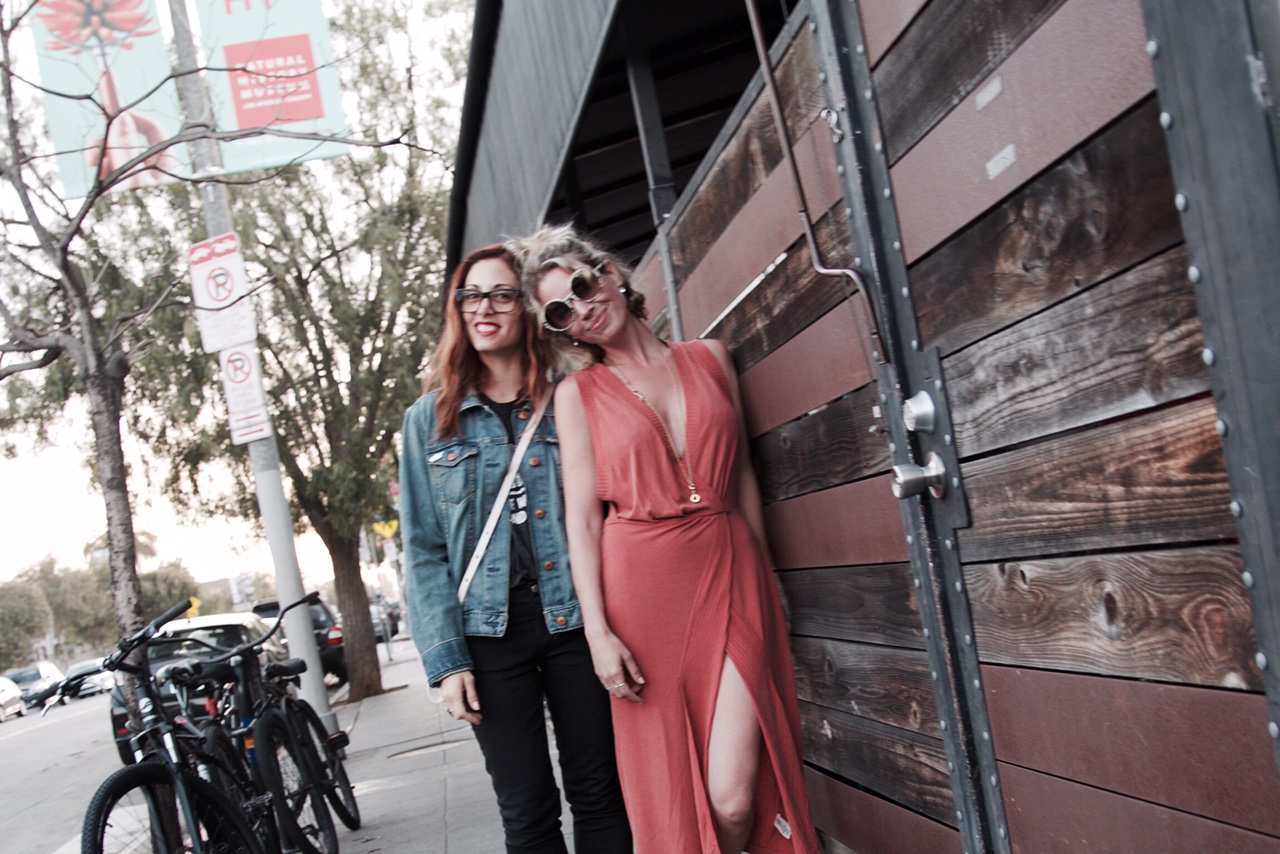 venice beach wine bar around sunset