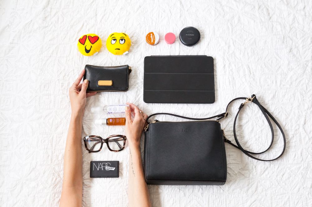 lo and sons pearl crossbody for travel