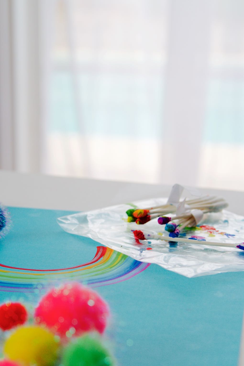how to make a rainbow using q tips and paint