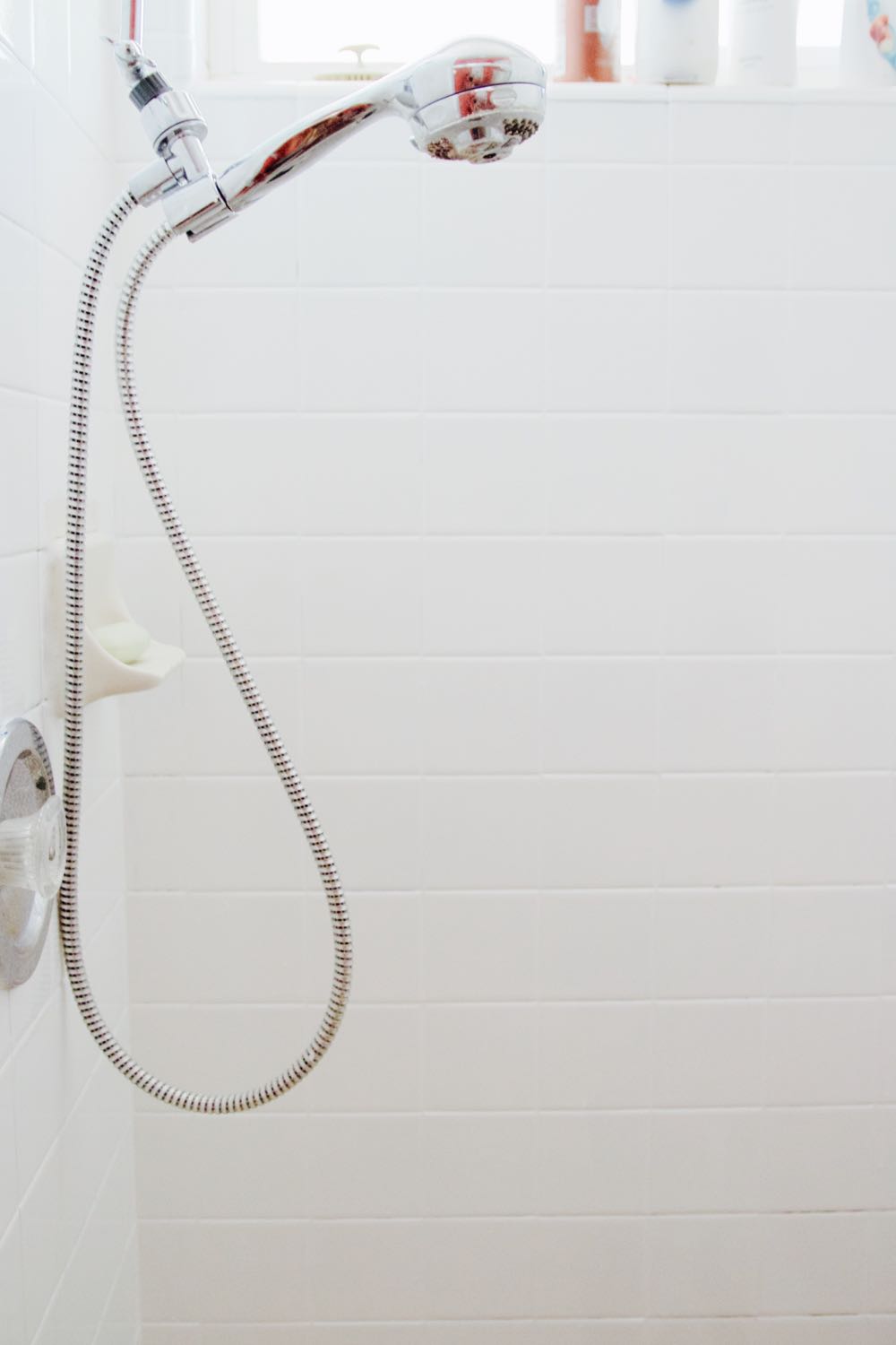 how to use epoxy paint to redo a bathroom