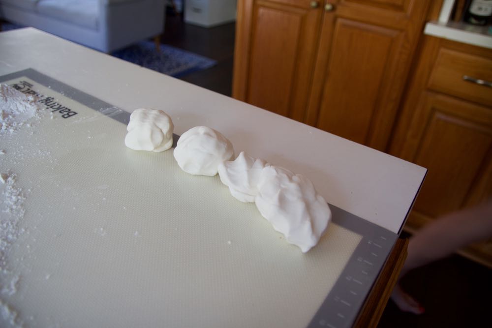 Easy step by step for how to use fondant cake icing