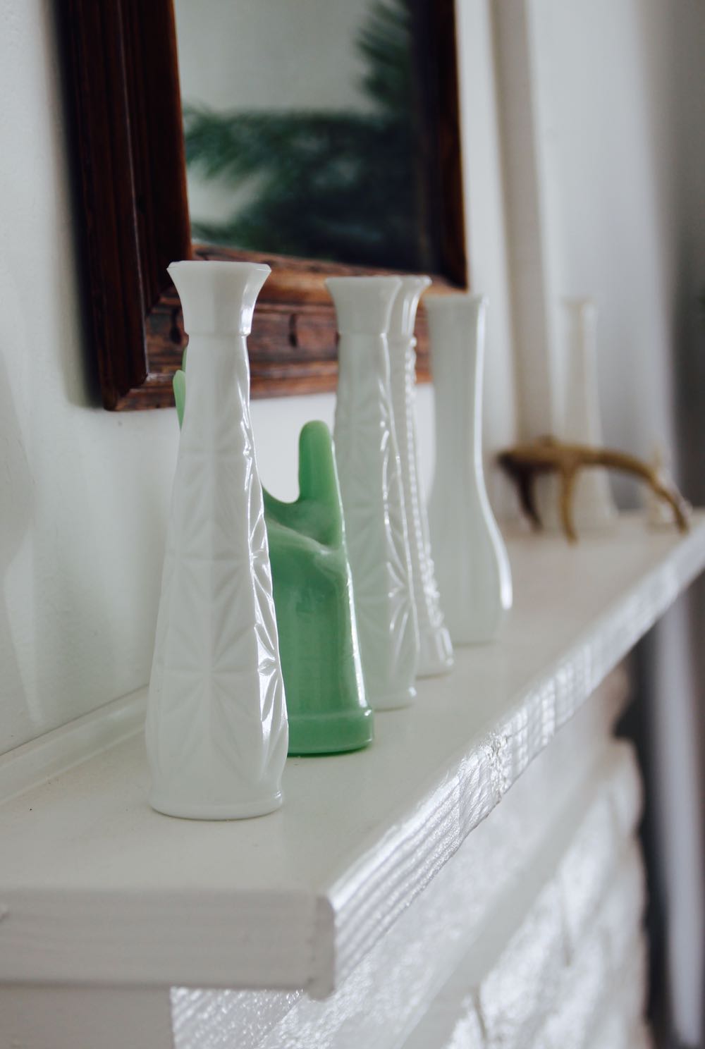 White minimalist mantle decor ideas