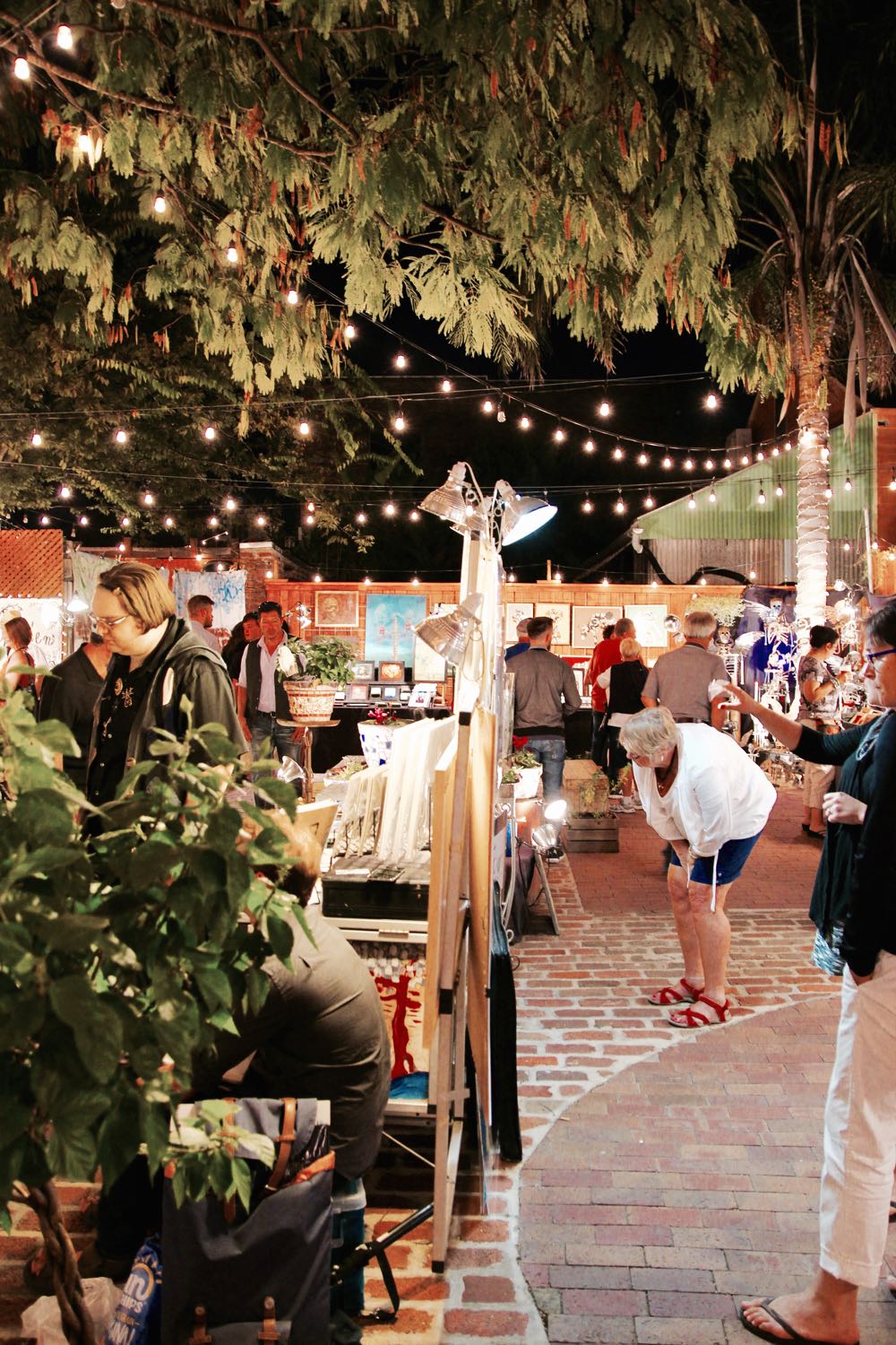 the frenchmen art garden in new orleans