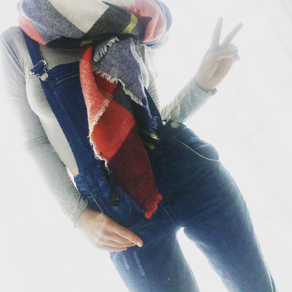 the perfect plaid blanket scarf for fall