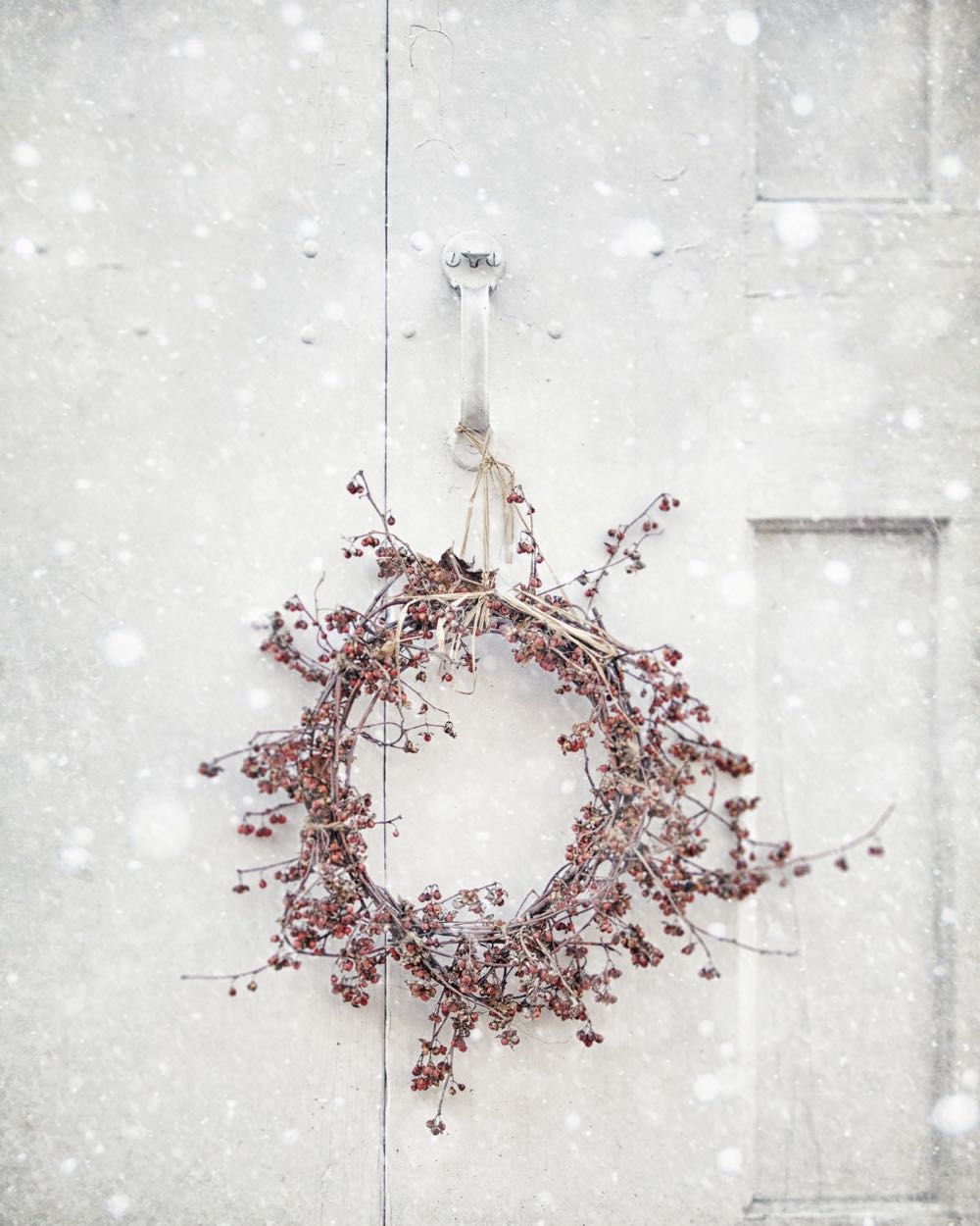 chic and modern decor ideas to celebrate winter