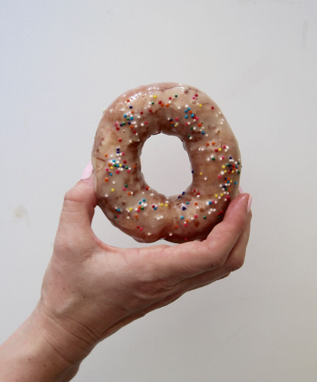 an easy and delicious recipe for biscuit dough donuts