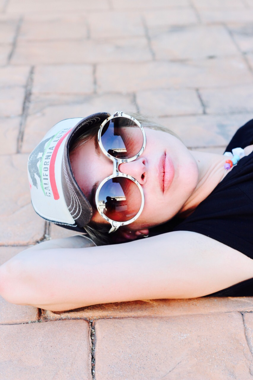 California love trucker hat