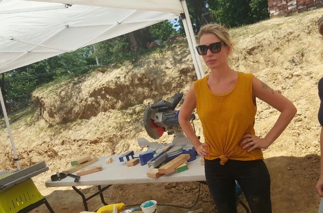 jordan reid on set