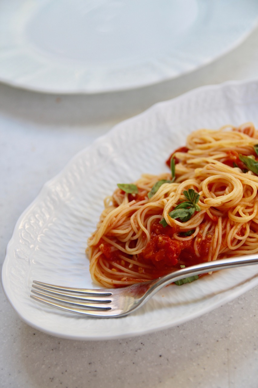 How to make sauce with tomatoes from your garden