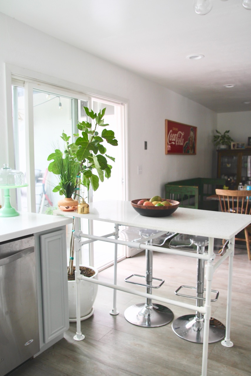how to make a kitchen table out of plumbing pipes