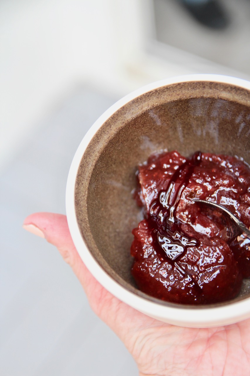 how to make bloody brain popcorn balls for halloween