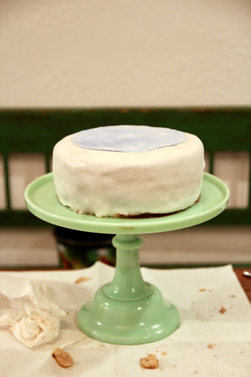 how to make an eye iris with fondant and food coloring