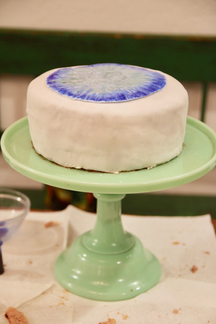 how to make an eye iris with fondant and food coloring