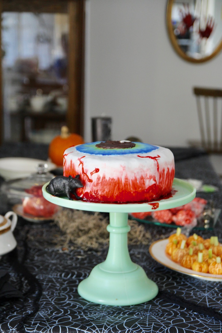 how to make a bloody bloodshot eyeball cake