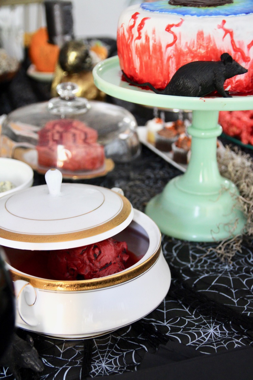 easy spooky halloween party decor ideas
