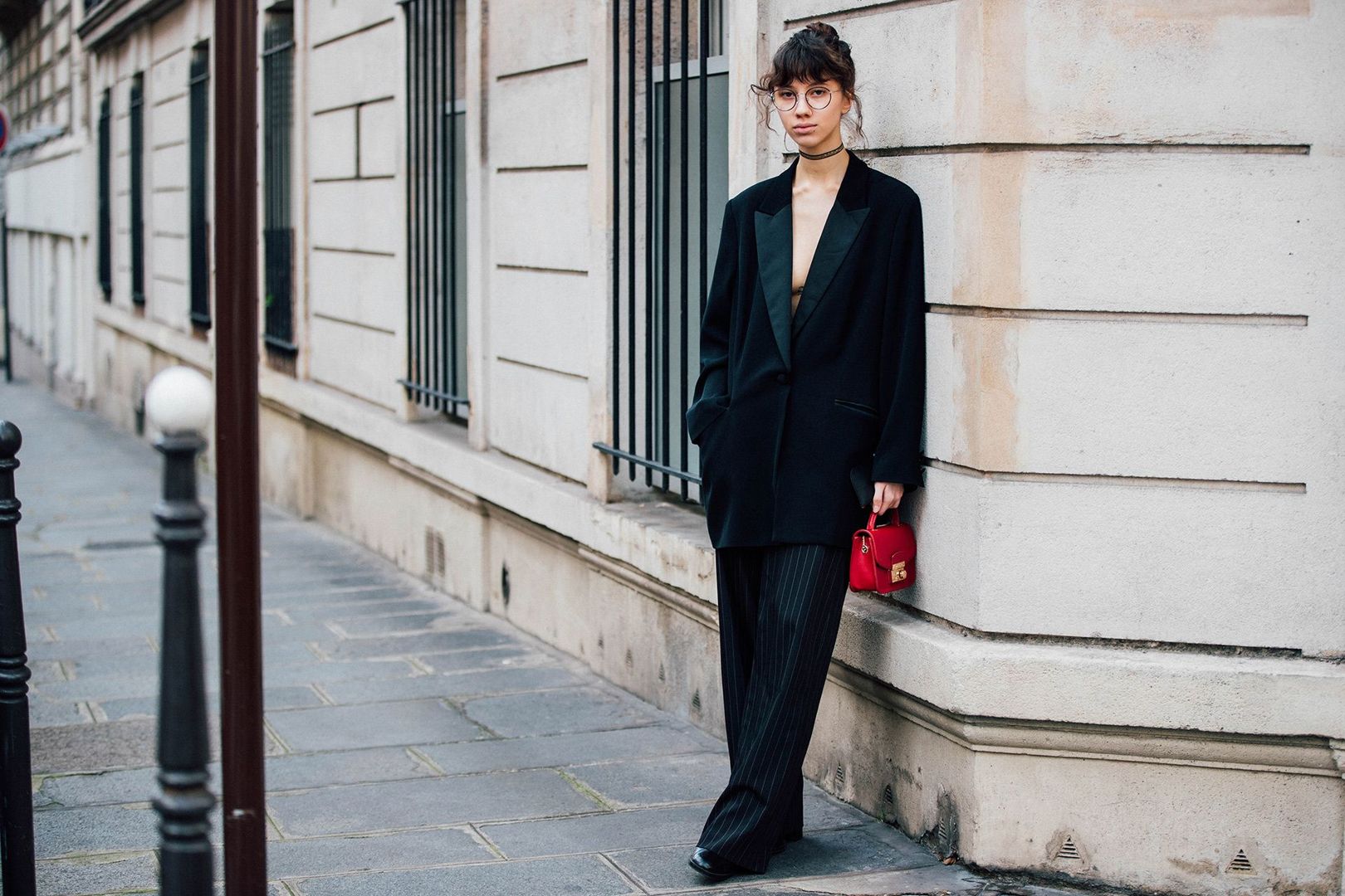 oversized blazer with slouchy pants 2017 street style trend