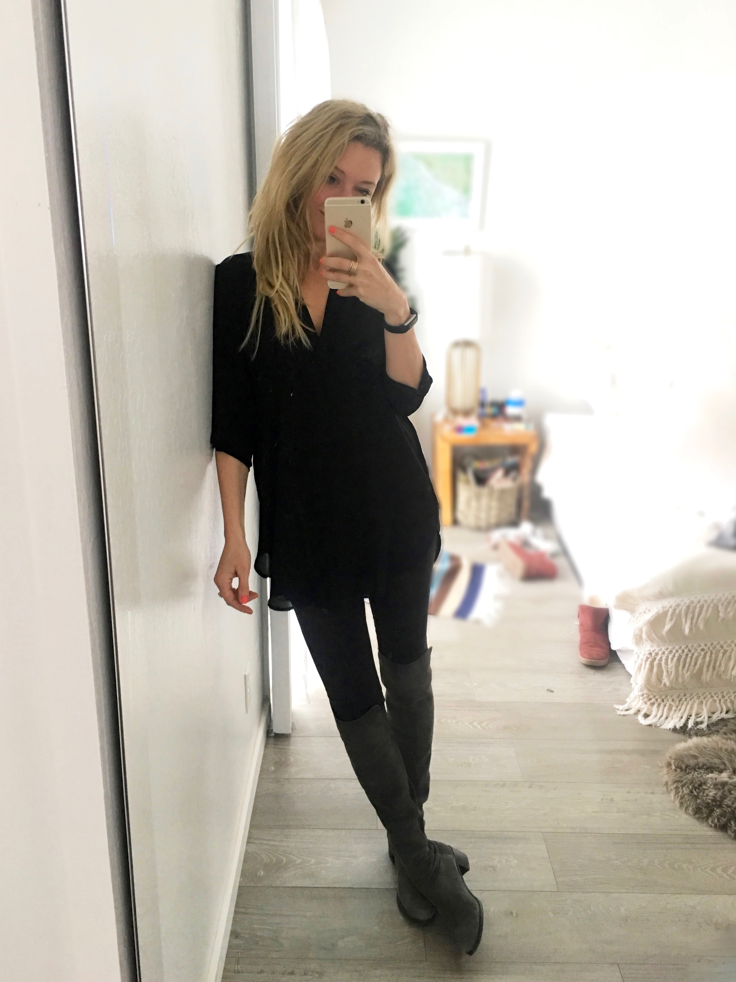 perfect long sleeved lightweight black blouse
