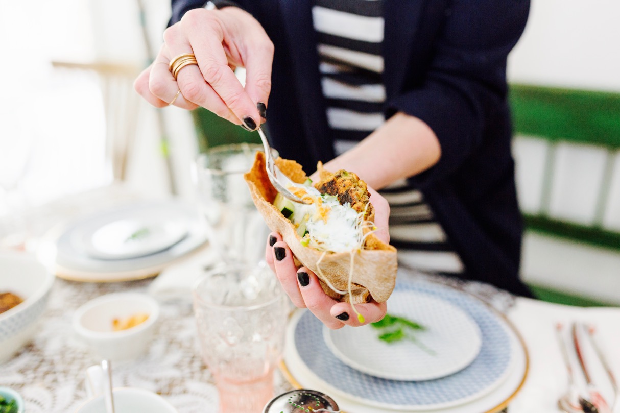 review comparison of hello fresh sun basket and blue apron