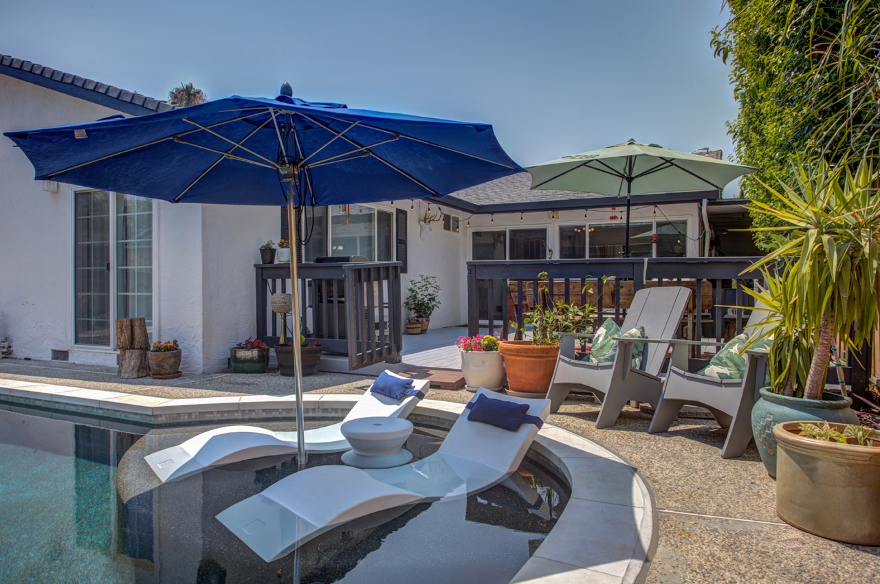 ledge loungers baja shelf