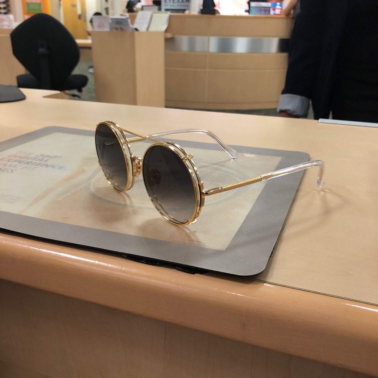 Sunday somewhere valentine ale sunglasses