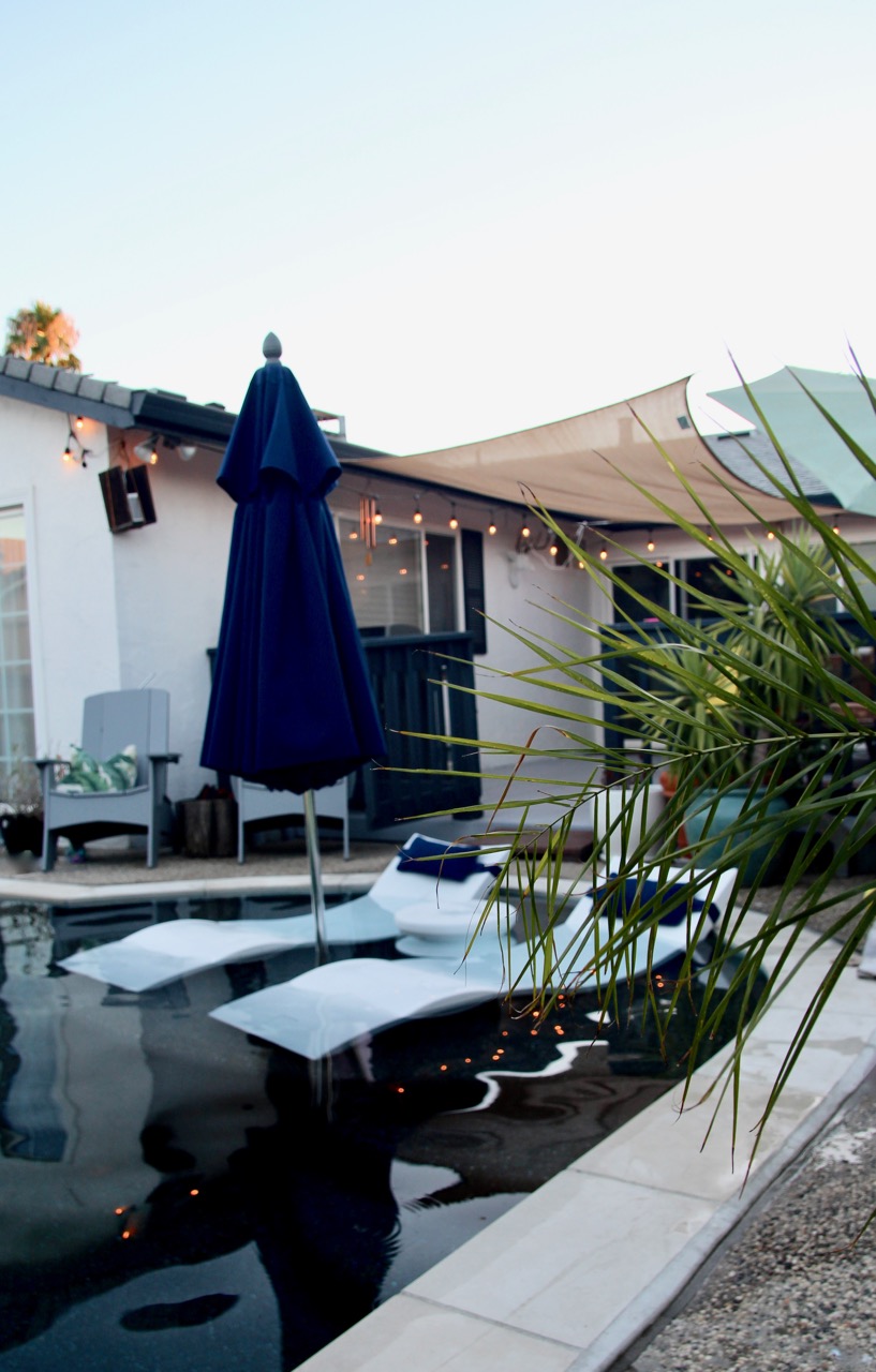 ledge lounger seating for baja shelf pool