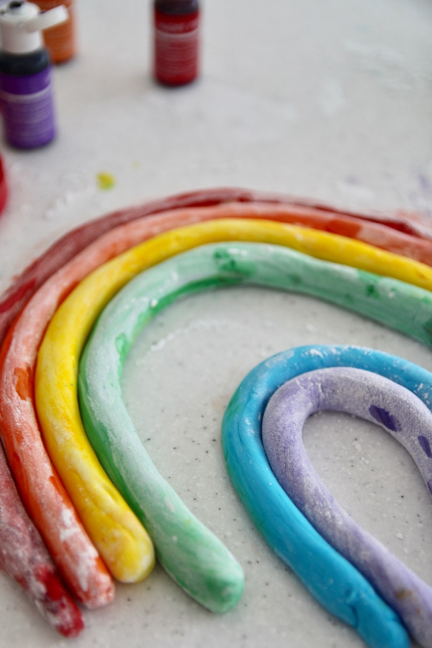 how to make a rainbow cake topper with fondant