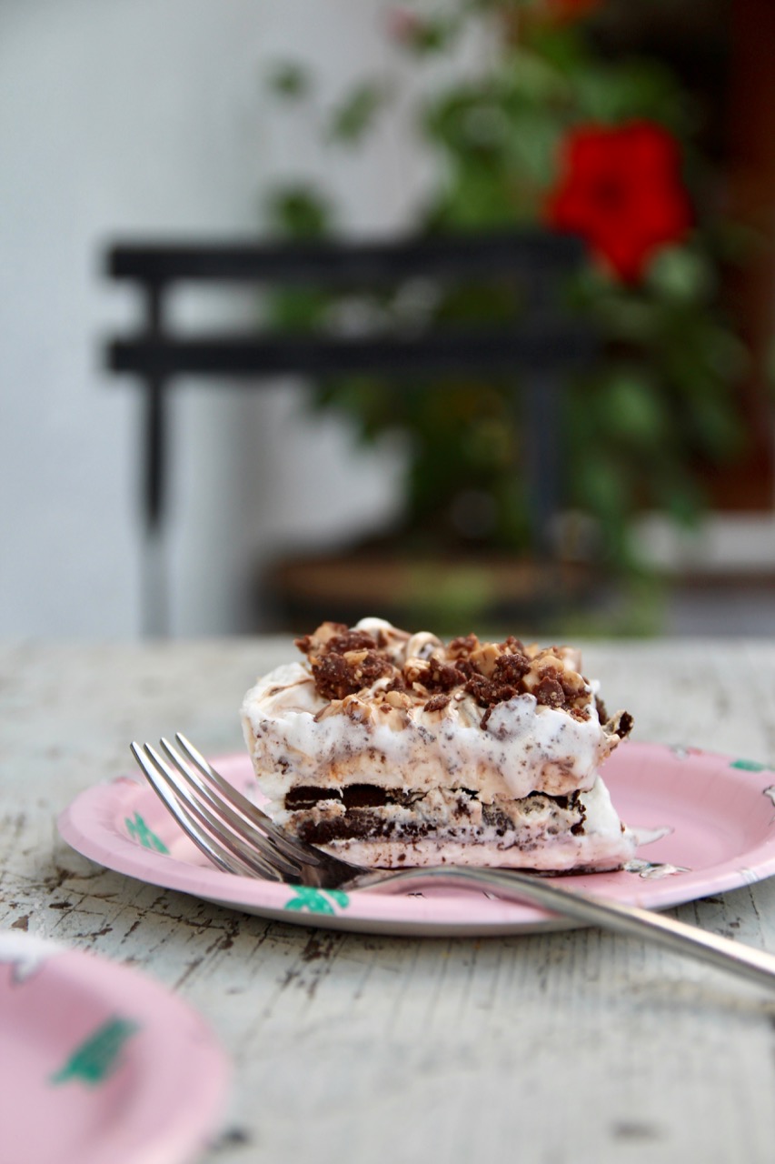 ice cream sandwich layer cake