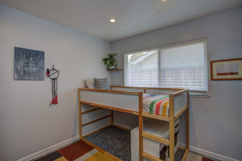 primary colored boy rooms