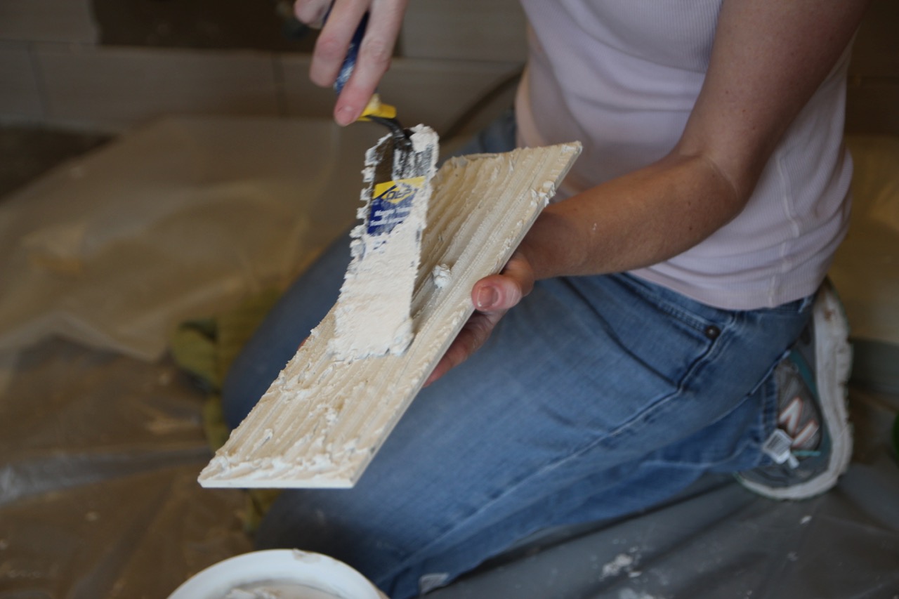 how to tile a bathroom wall