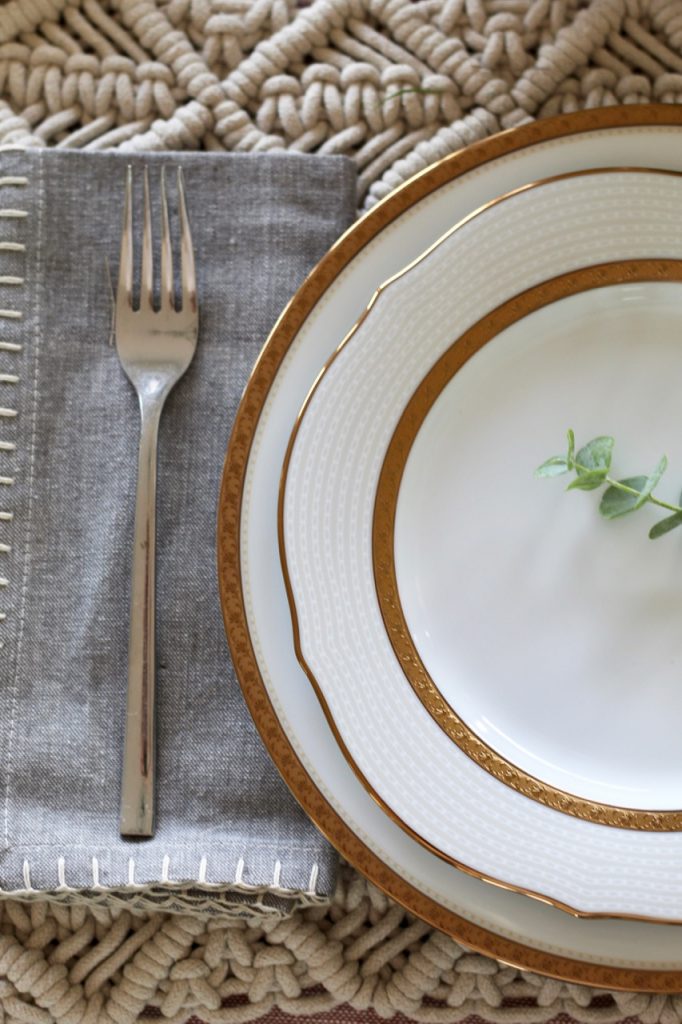 noritake china microwaveable gold rimmed china plates