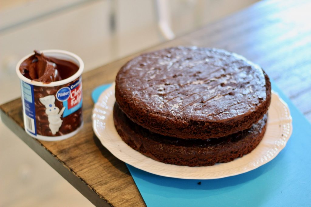 how to make a cake with jam in the middle