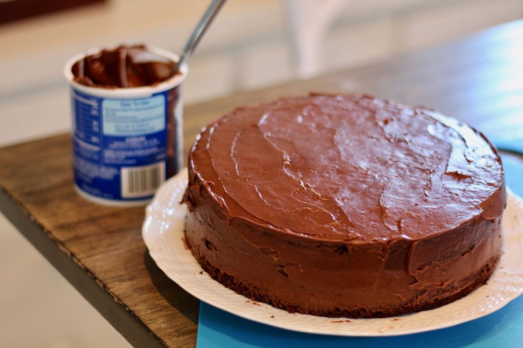 how to make a cake with jam in the middle