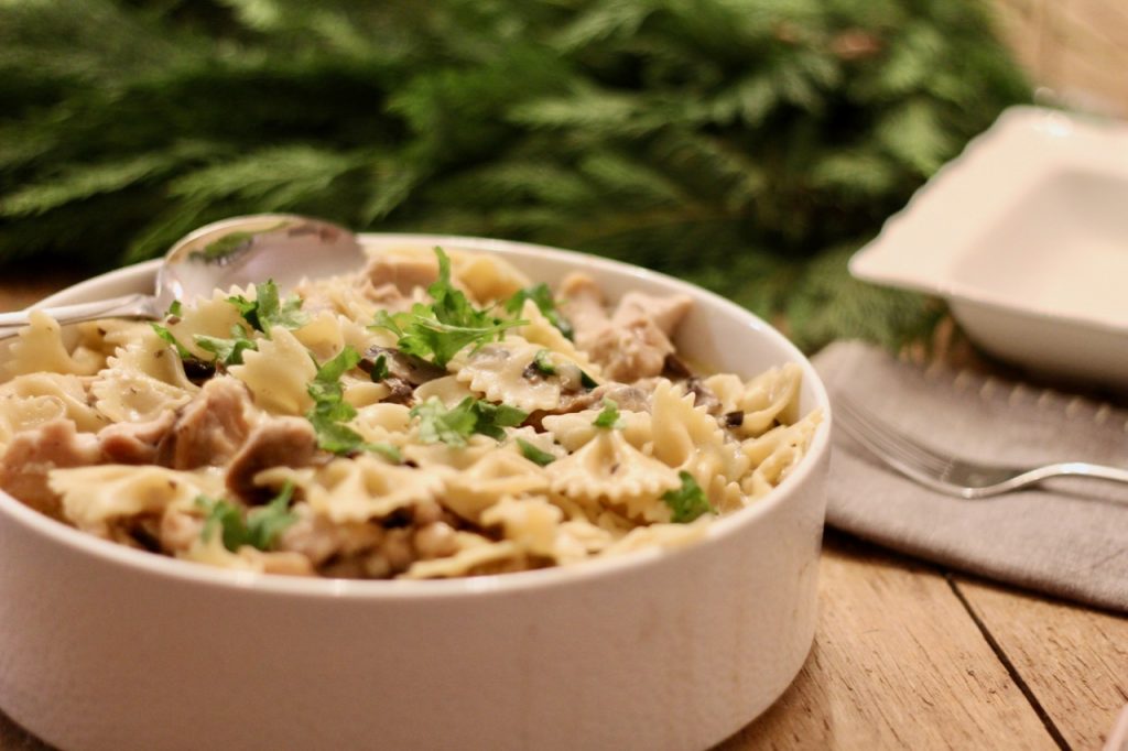 instant pot creamy chicken mushroom tetrazzini 