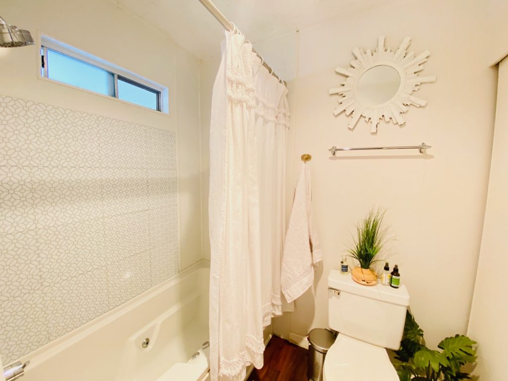 how to peel and stick tile for kitchen and bathroom
