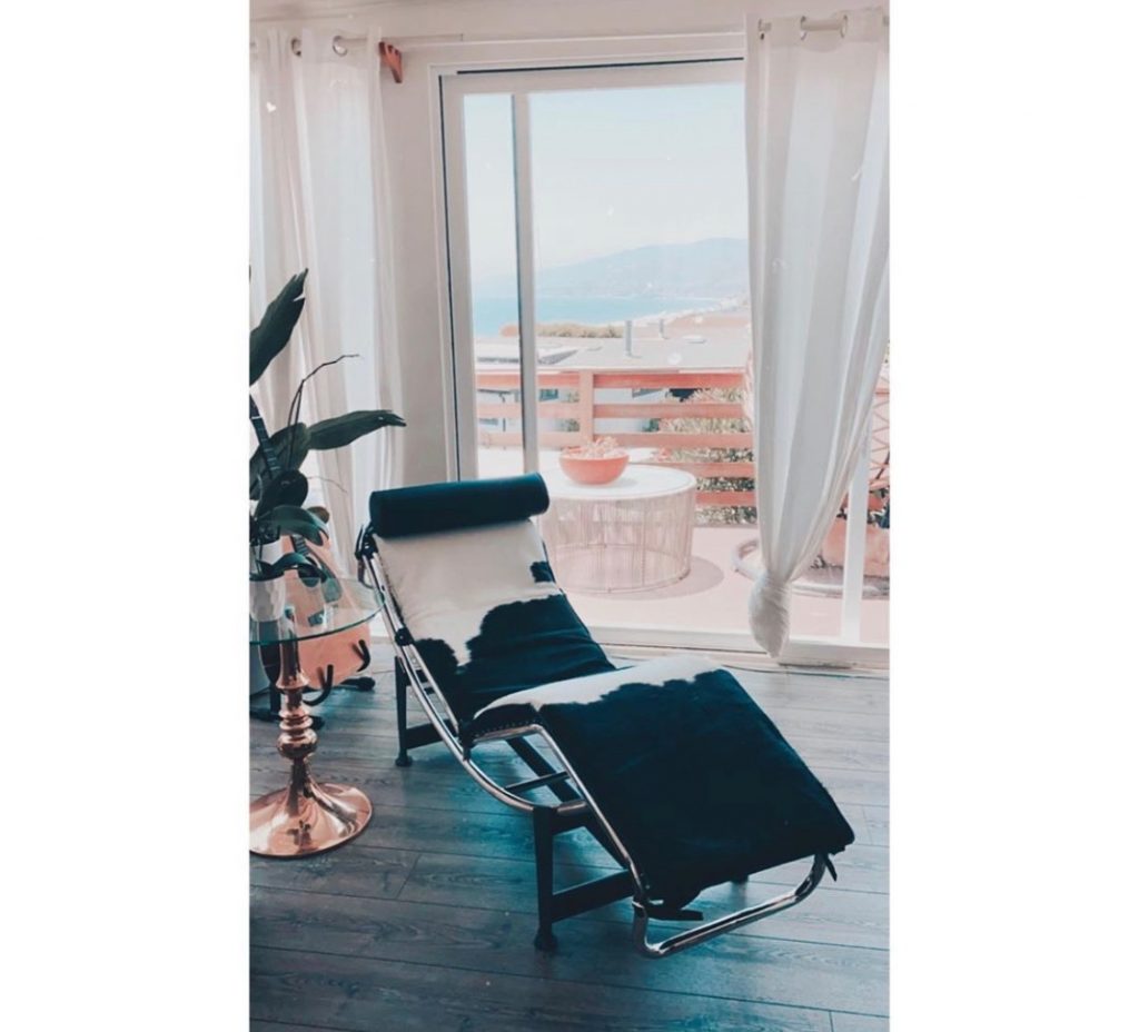 le corbousier replica lounge chair